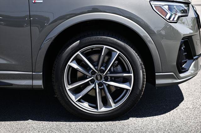Certified 2023 Audi Q3 2.0T Premium w/ Black Optic Sport Package AWD/4WD image 5