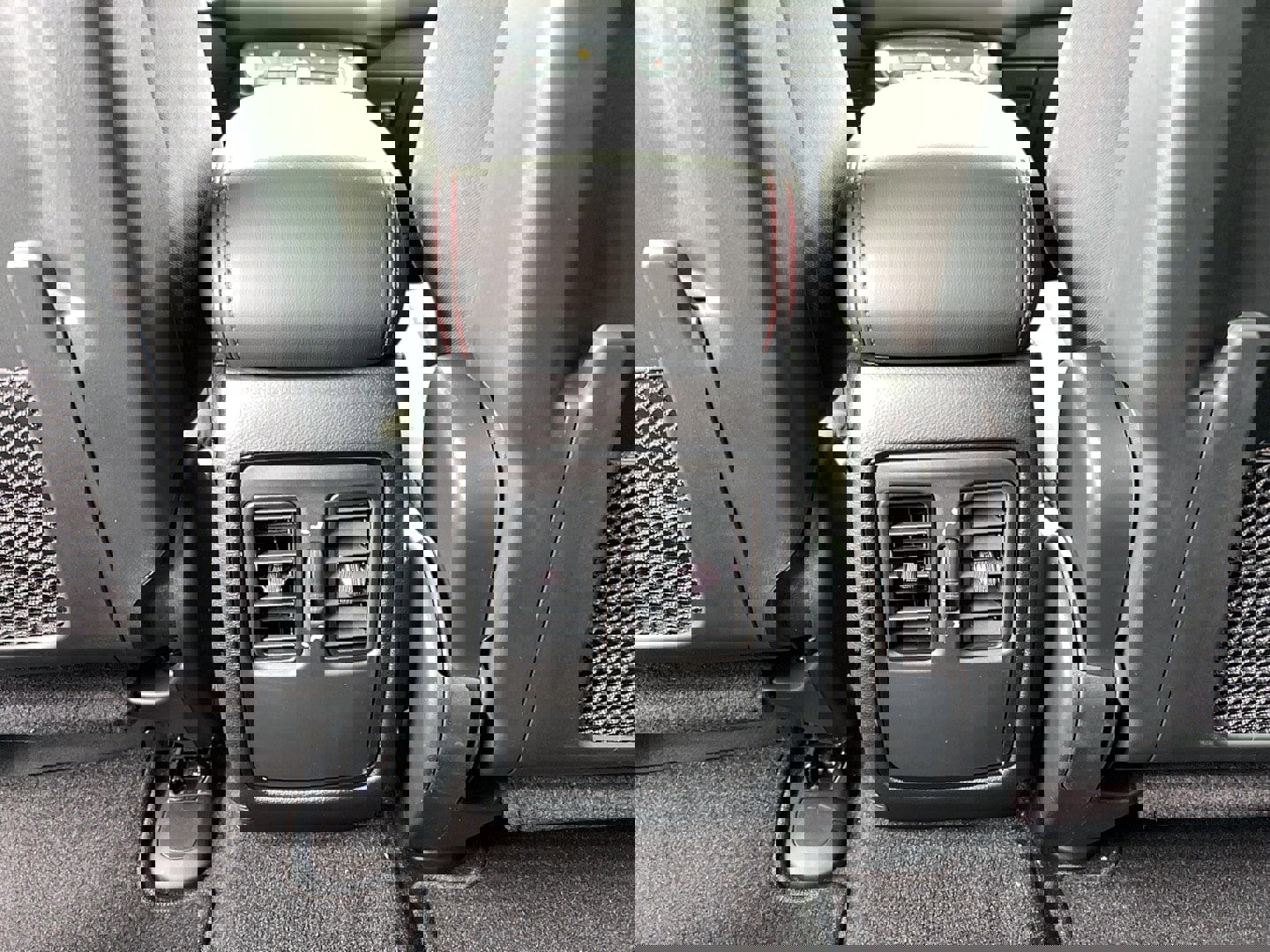 New 2025 Dodge Durango R/T w/ Blacktop Package image 28