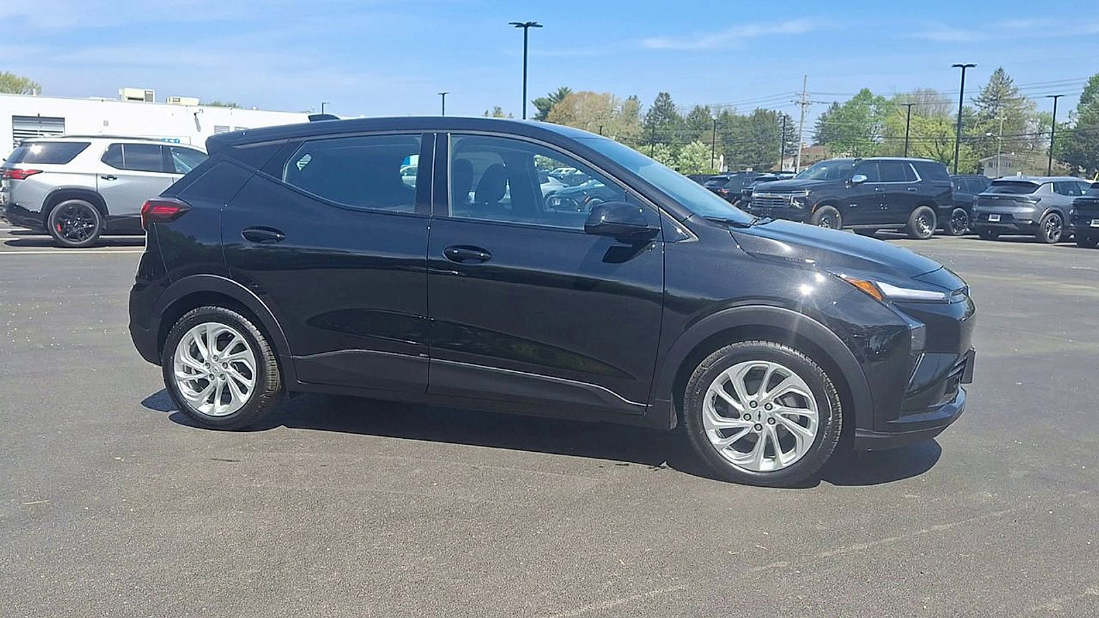 New 2027 Chevrolet Bolt LT w/ Comfort Package image 4