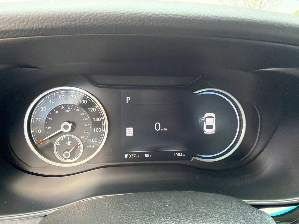 Used 2026 Genesis G70 2.5T image 26