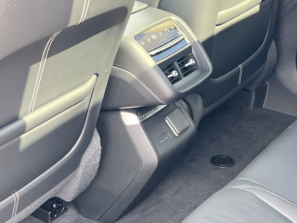 New 2026 Cadillac Lyriq V image 30