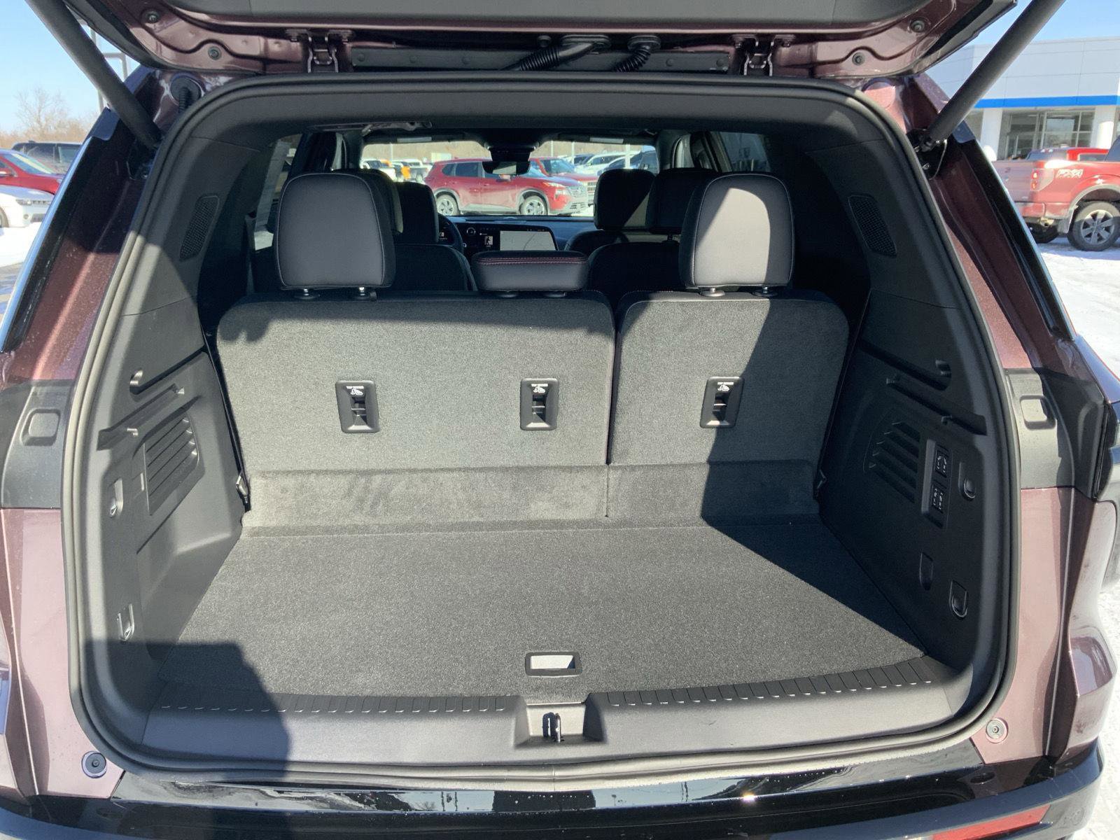 New 2026 Chevrolet Traverse RS w/ LPO, Floor Liner Package image 14