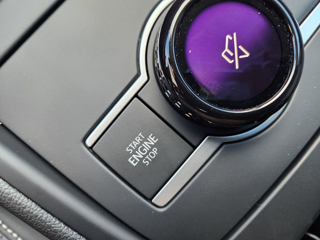 New 2026 Volkswagen Tiguan SE image 11