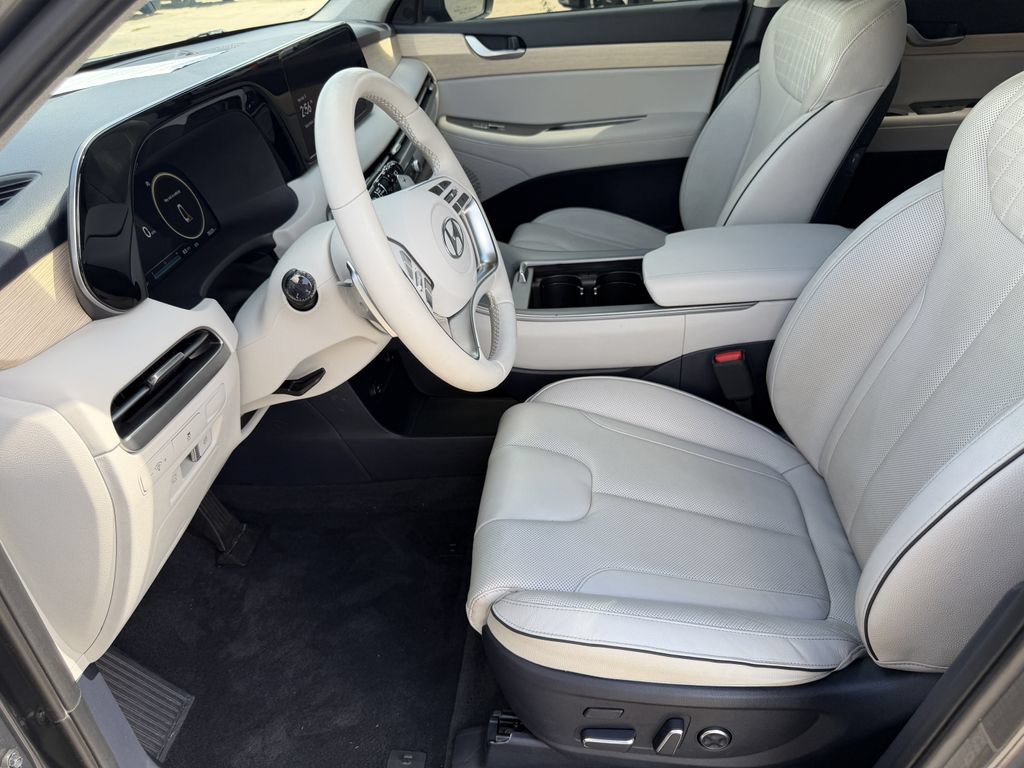 Used 2023 Hyundai Palisade Limited FWD image 24