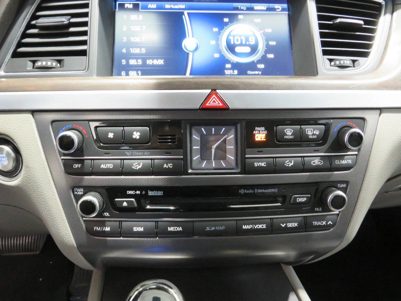 Used 2015 Hyundai Genesis 3.8 w/ Option Group 04 image 22