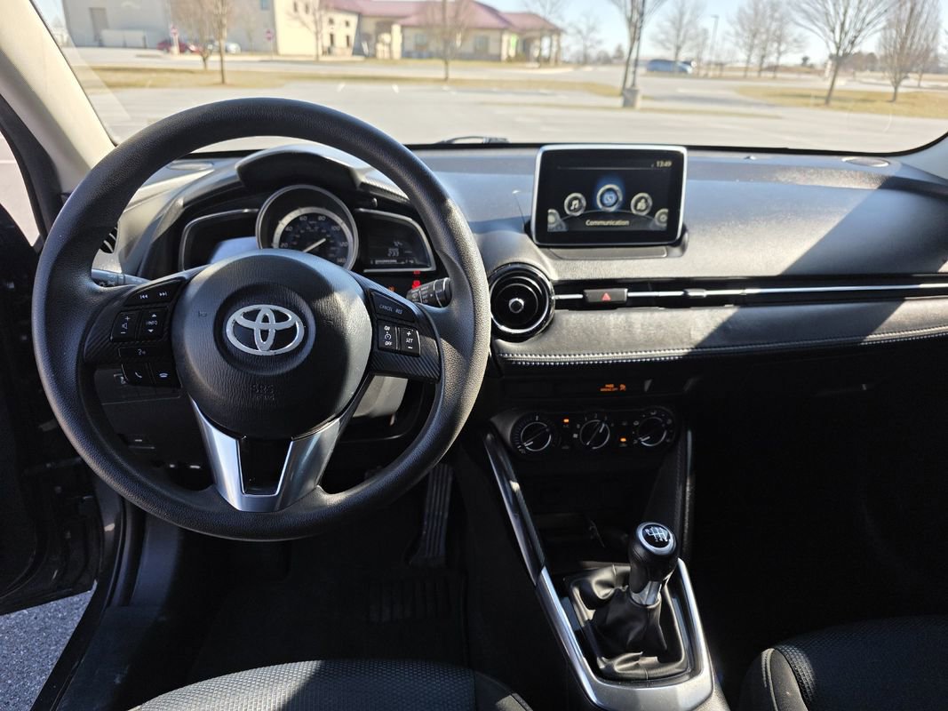 Used 2017 Toyota Yaris iA image 18