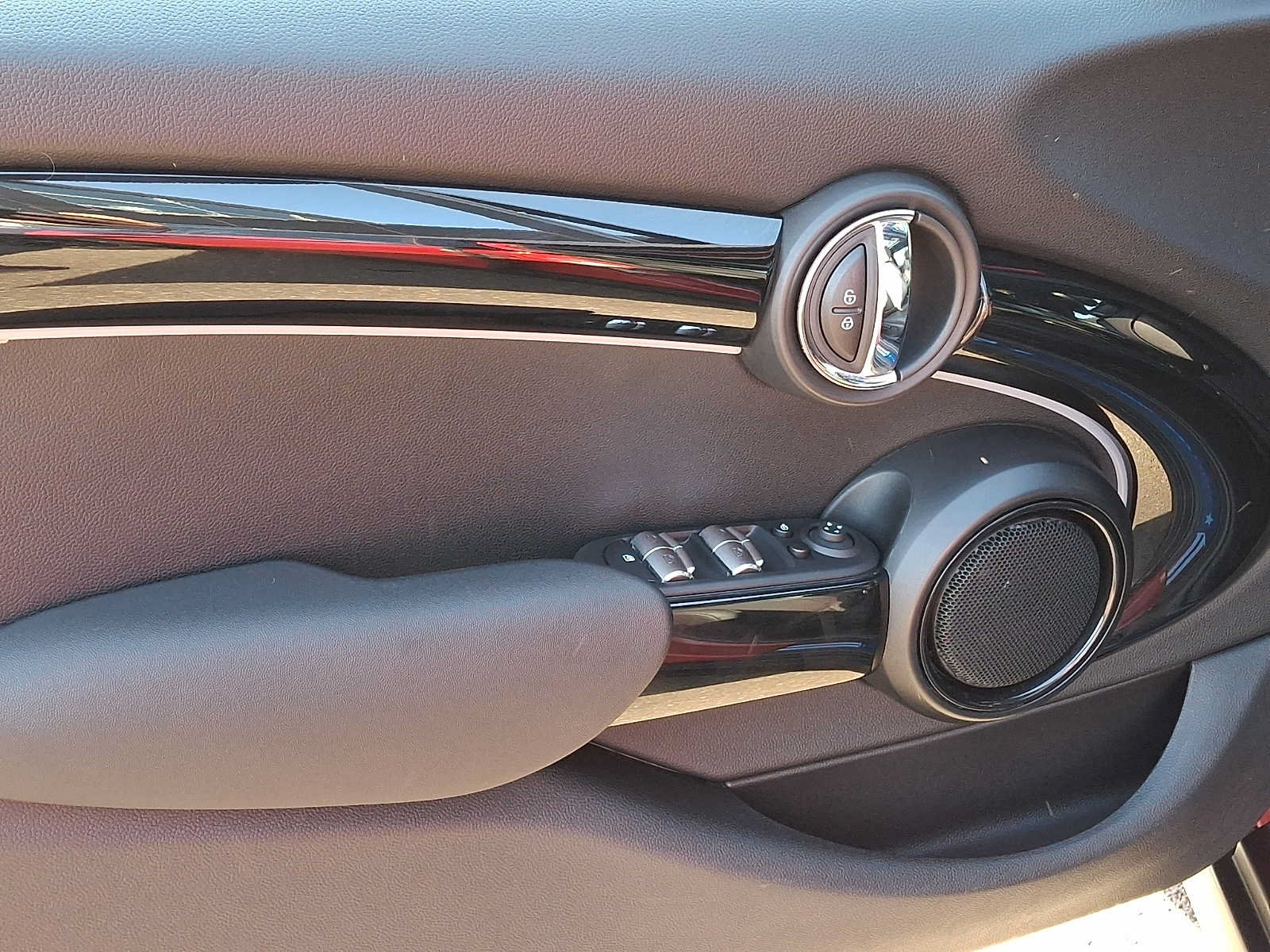 Certified 2023 MINI Cooper S FWD image 9