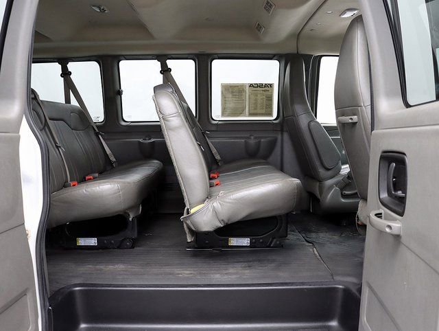 Used 2020 Chevrolet Express 3500 LS image 23