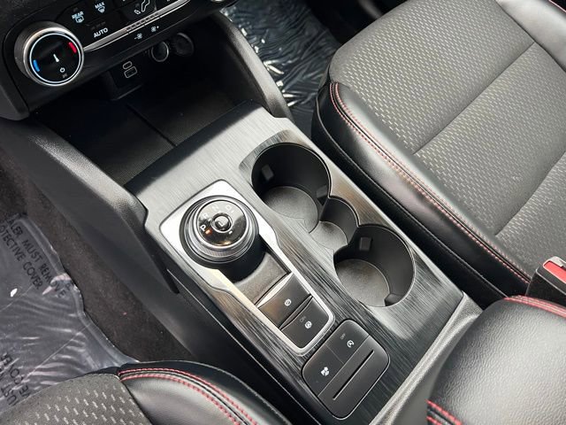 Used 2025 Ford Escape ST-Line image 19