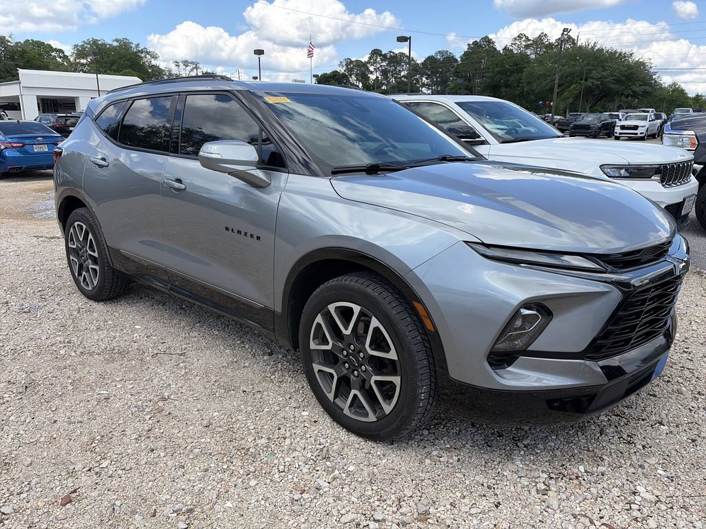 Used 2023 Chevrolet Blazer RS w/ Driver Confidence II Package AWD/4WD image 5