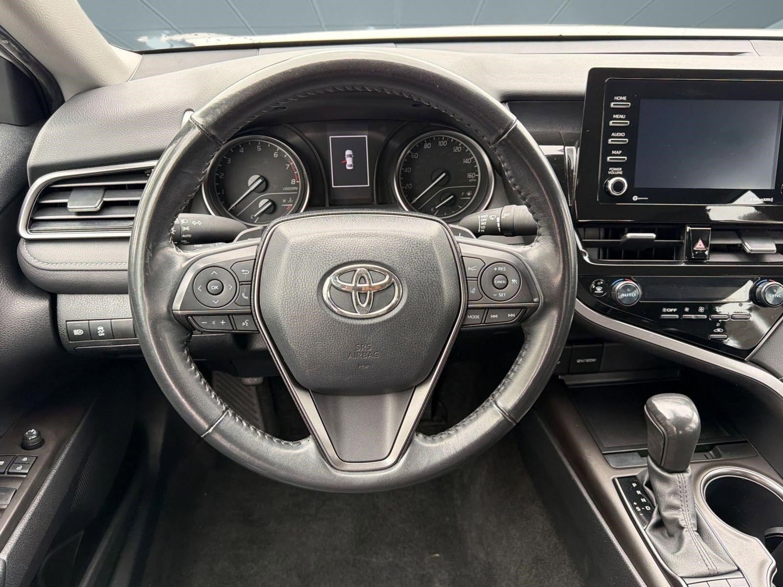 Used 2024 Toyota Camry SE image 25