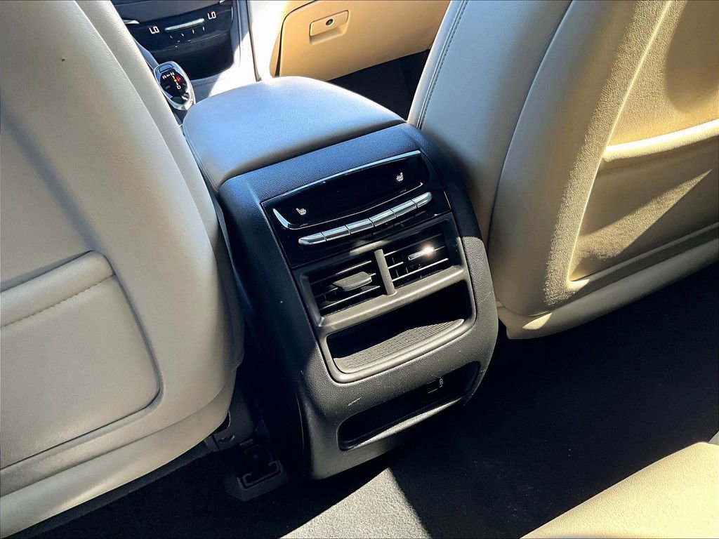 Used 2017 Cadillac XT5 Luxury w/ Driver Awareness Package image 30