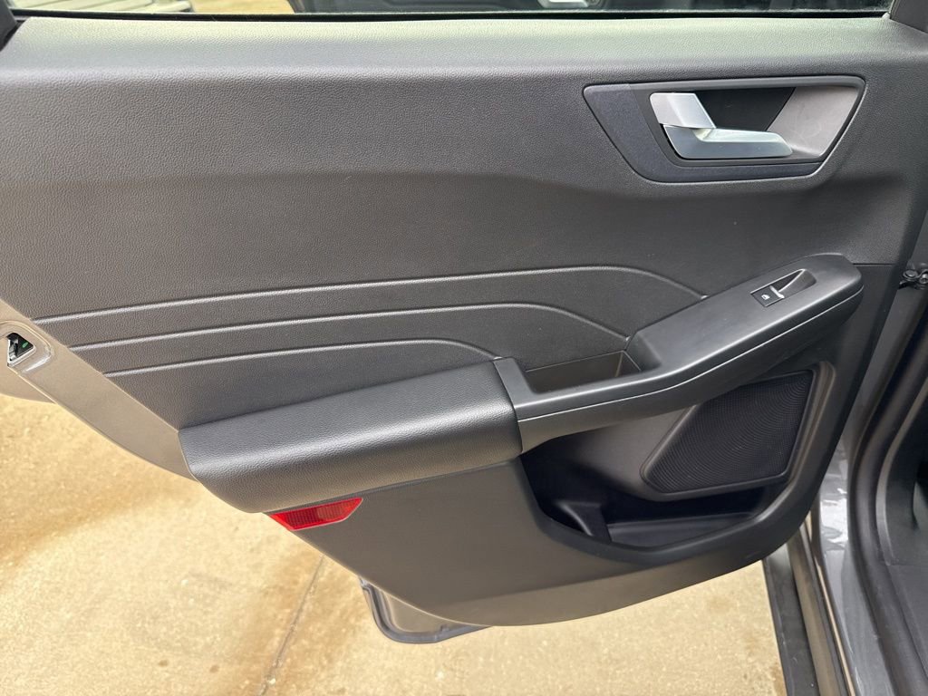 Used 2024 Ford Escape ST-Line w/ Tech Pack #1 image 9