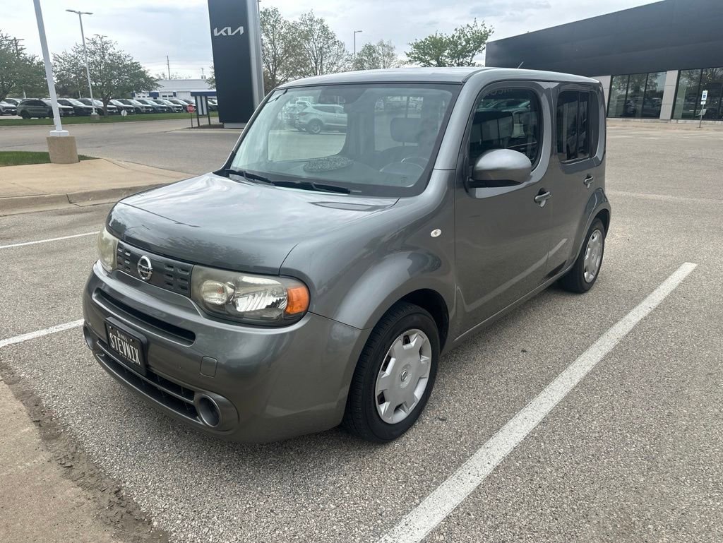 Used 2010 Nissan Cube 1.8 S w/ Interior Illumination Pkg FWD image 2