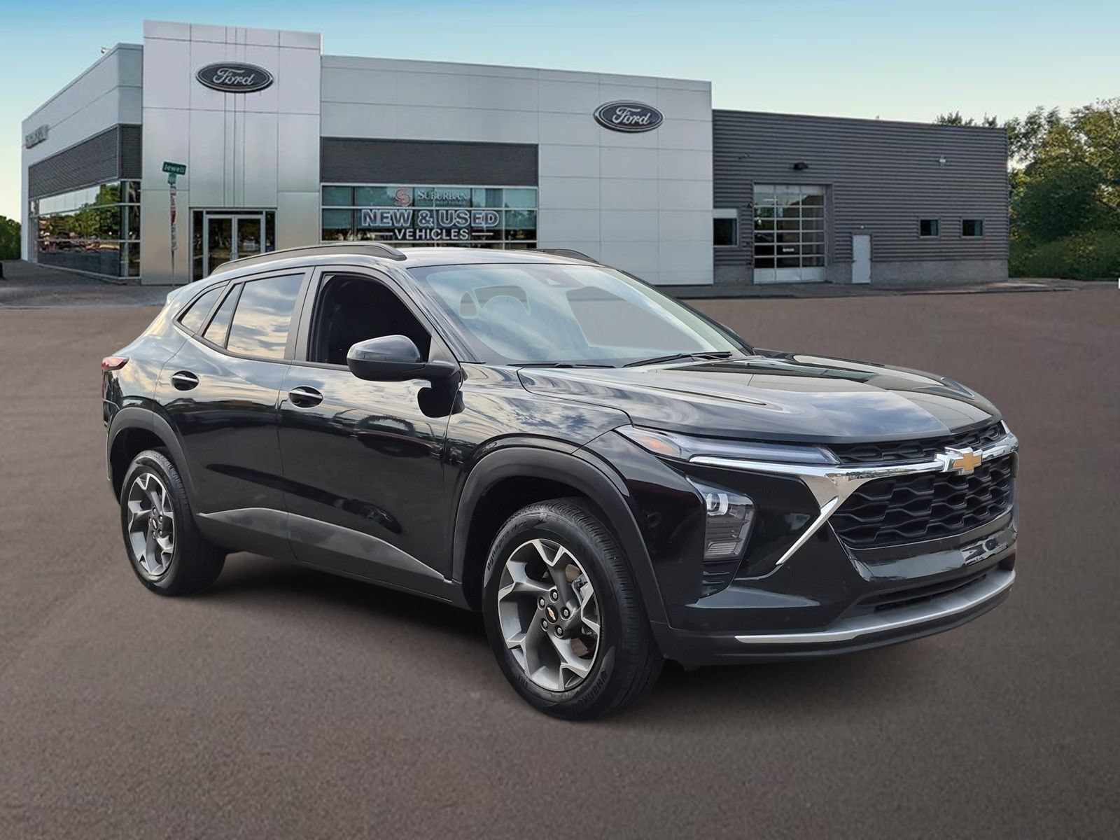 Used 2026 Chevrolet Trax LT FWD image 2