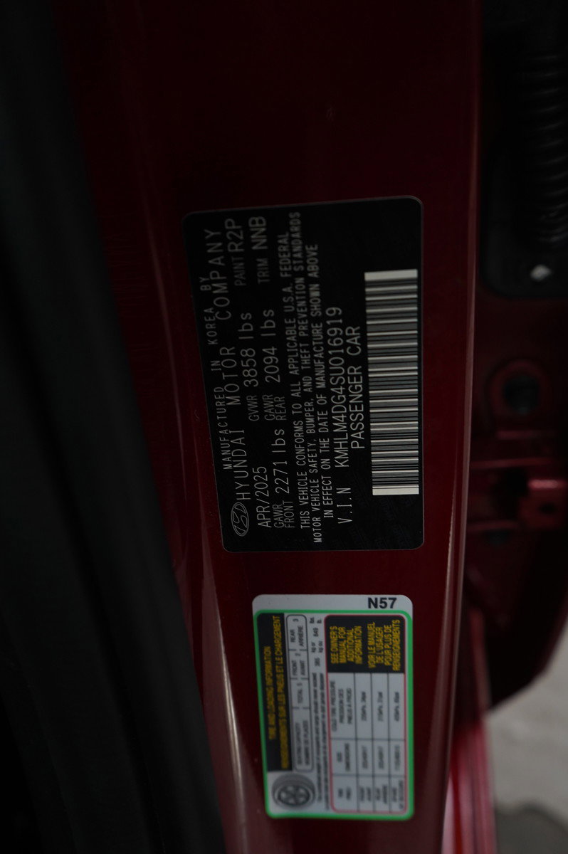 Certified 2025 Hyundai Elantra Sport image 25