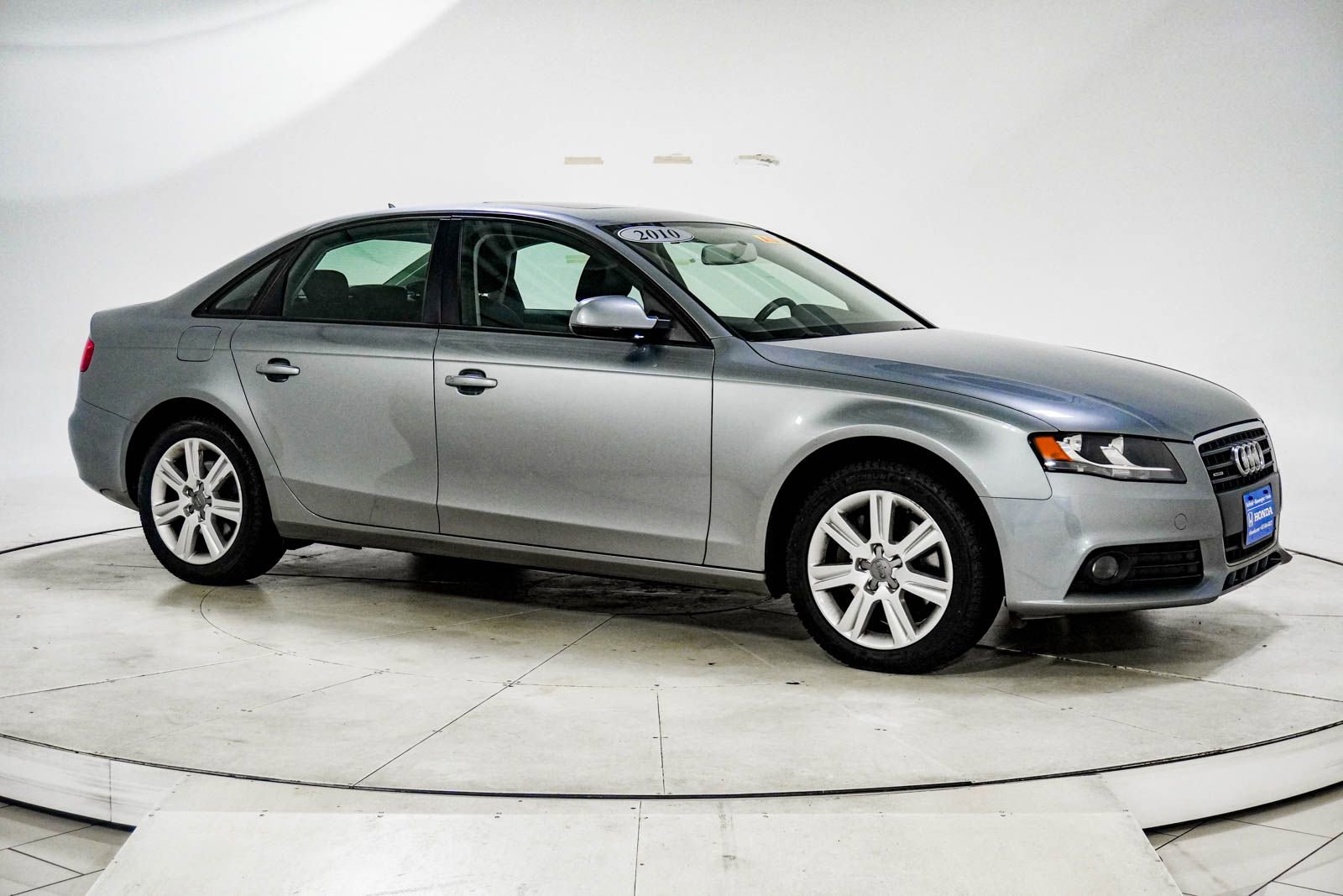 Used 2010 Audi A4 2.0T Premium image 11