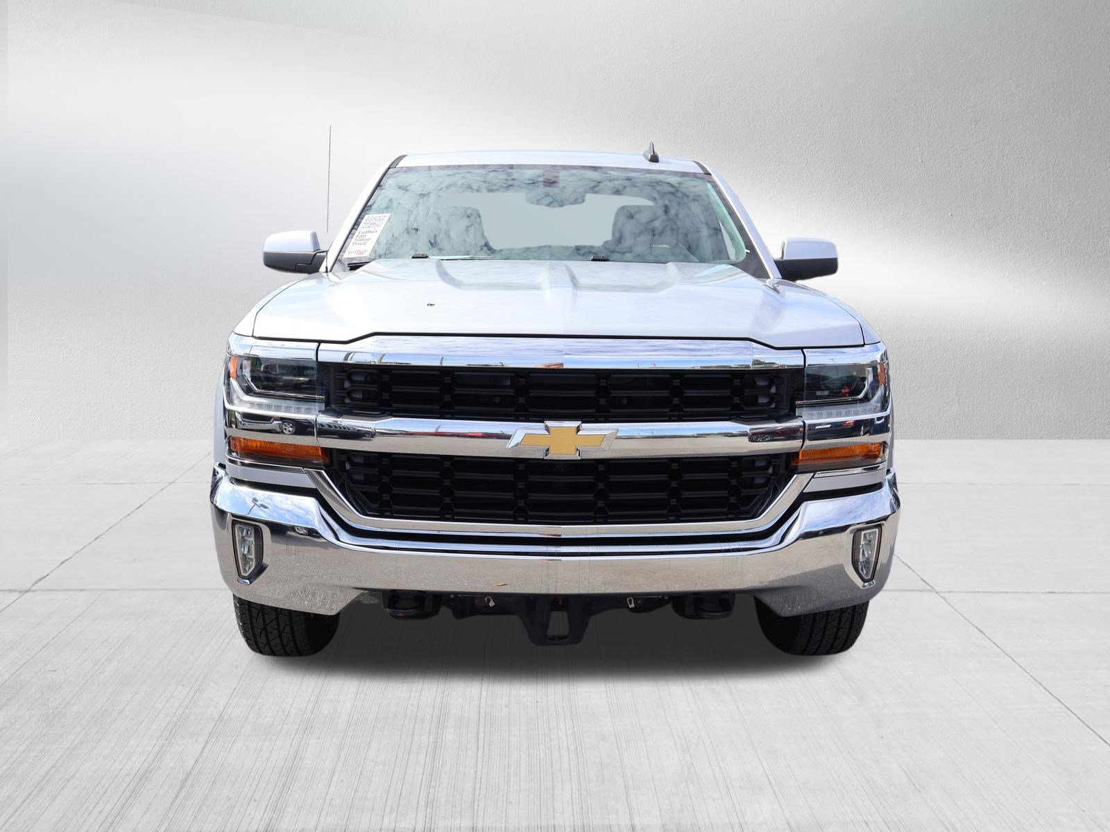 Used 2017 Chevrolet Silverado 1500 LT w/ All Star Edition AWD/4WD image 2