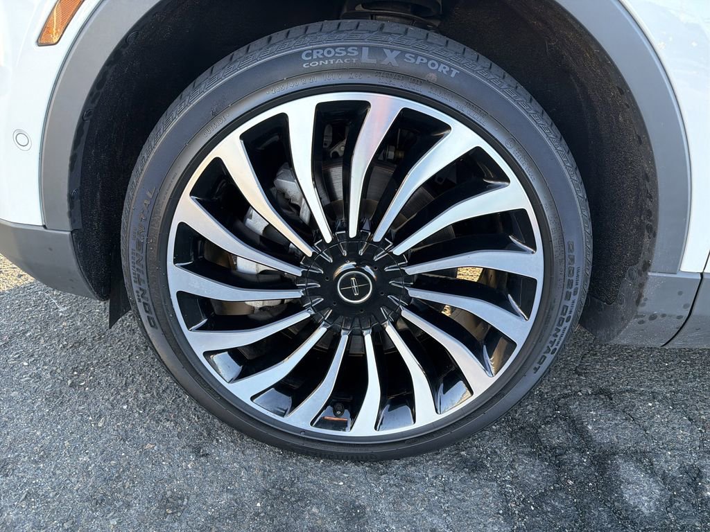 Certified 2022 Lincoln Nautilus Black Label image 30