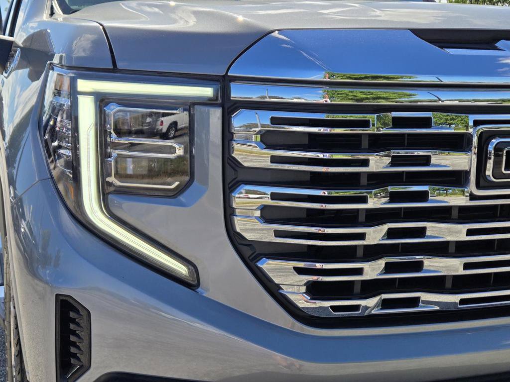 Used 2024 GMC Sierra 1500 Denali AWD/4WD image 3