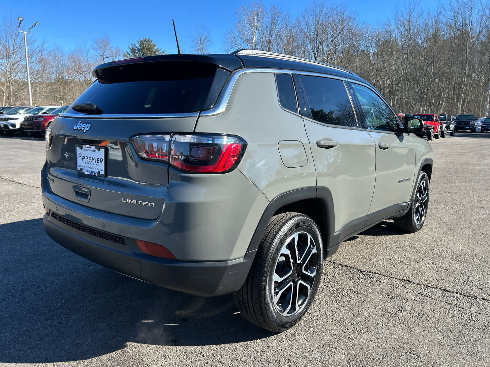 Used 2024 Jeep Compass Limited image 5