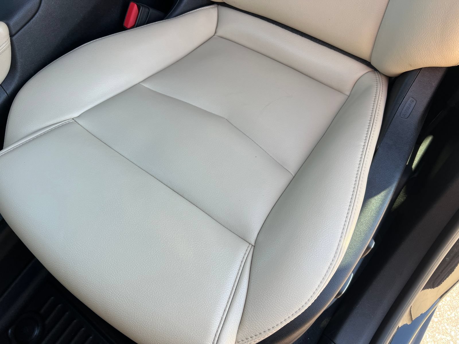 Certified 2018 Cadillac XT5 FWD image 13