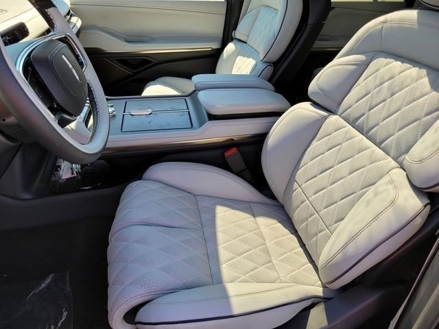 New 2026 Lincoln Navigator L Black Label AWD/4WD image 40