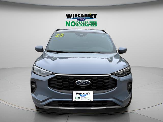 Used 2025 Ford Escape ST-Line Elite w/ Class II Trailer Tow Package AWD/4WD image 2