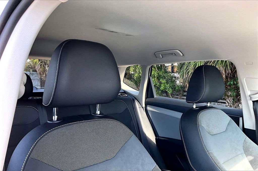 Certified 2022 Volkswagen Taos SE image 22