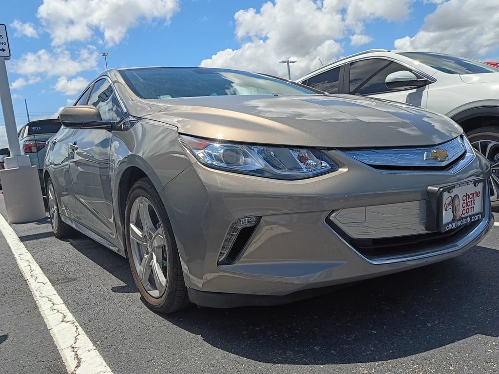 Used 2017 Chevrolet Volt LT FWD image 2