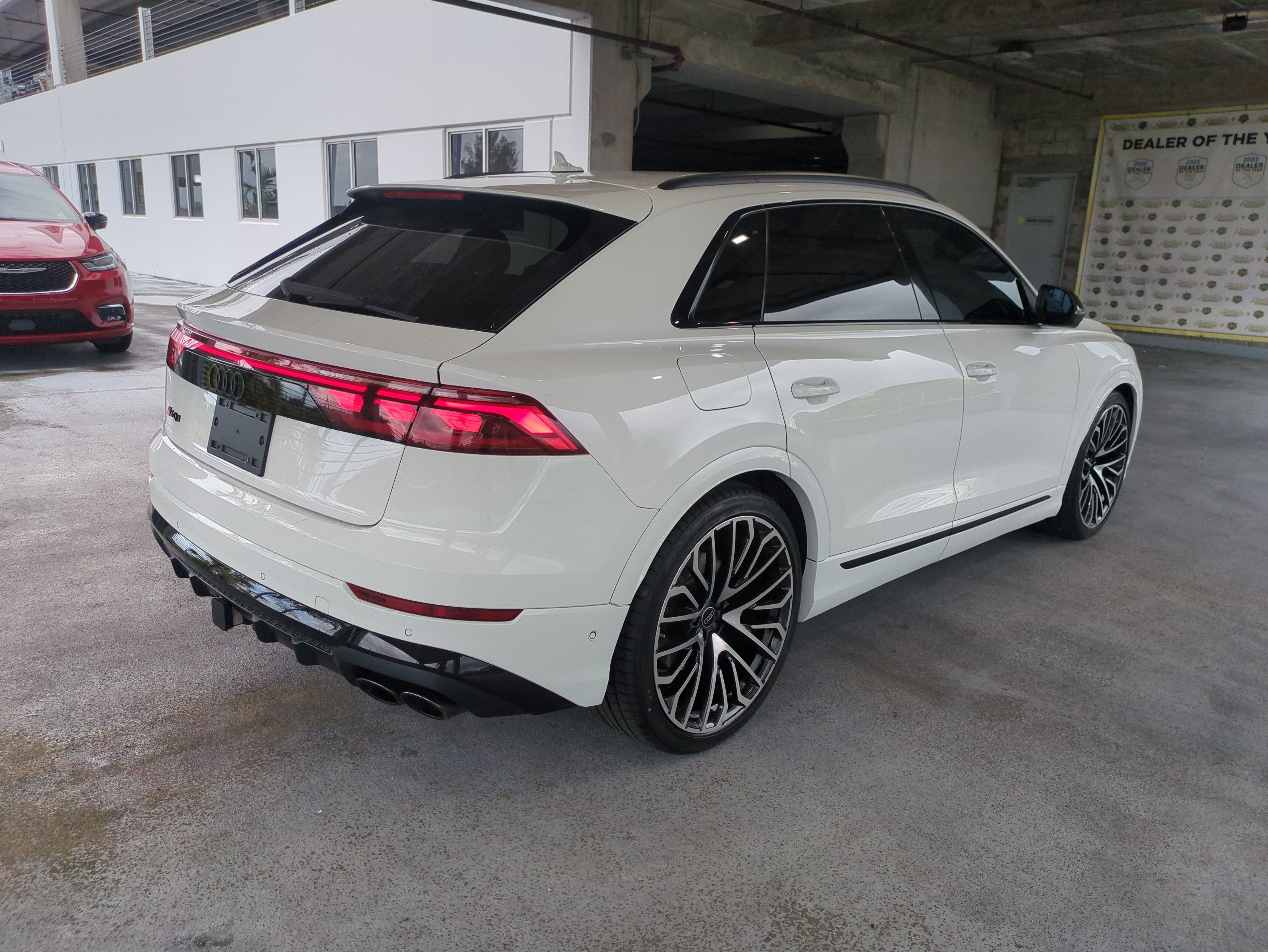 Used 2024 Audi SQ8 Prestige image 5