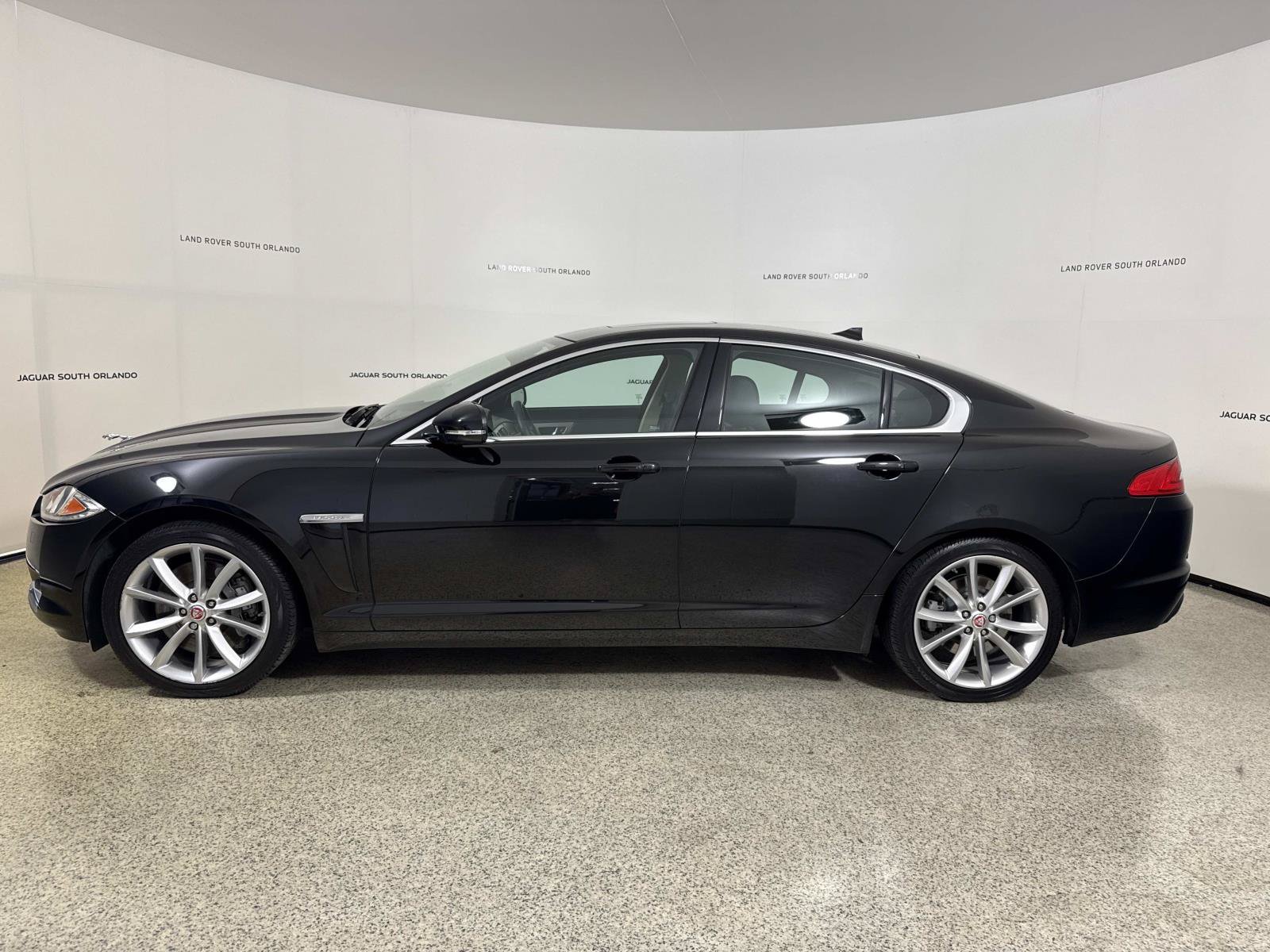 Used 2015 Jaguar XF Portfolio AWD/4WD image 2