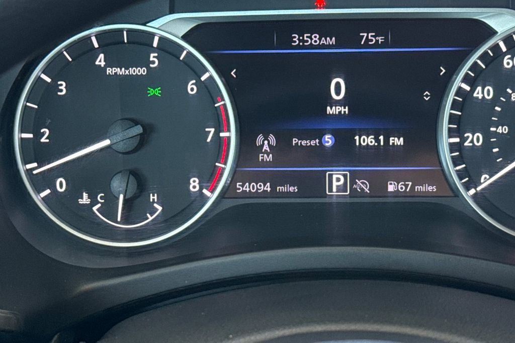 Used 2024 Nissan Sentra SV FWD image 34