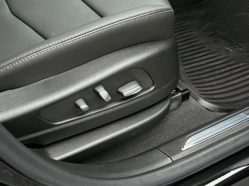 Used 2025 Cadillac XT5 Premium Luxury w/ Technology Package image 25