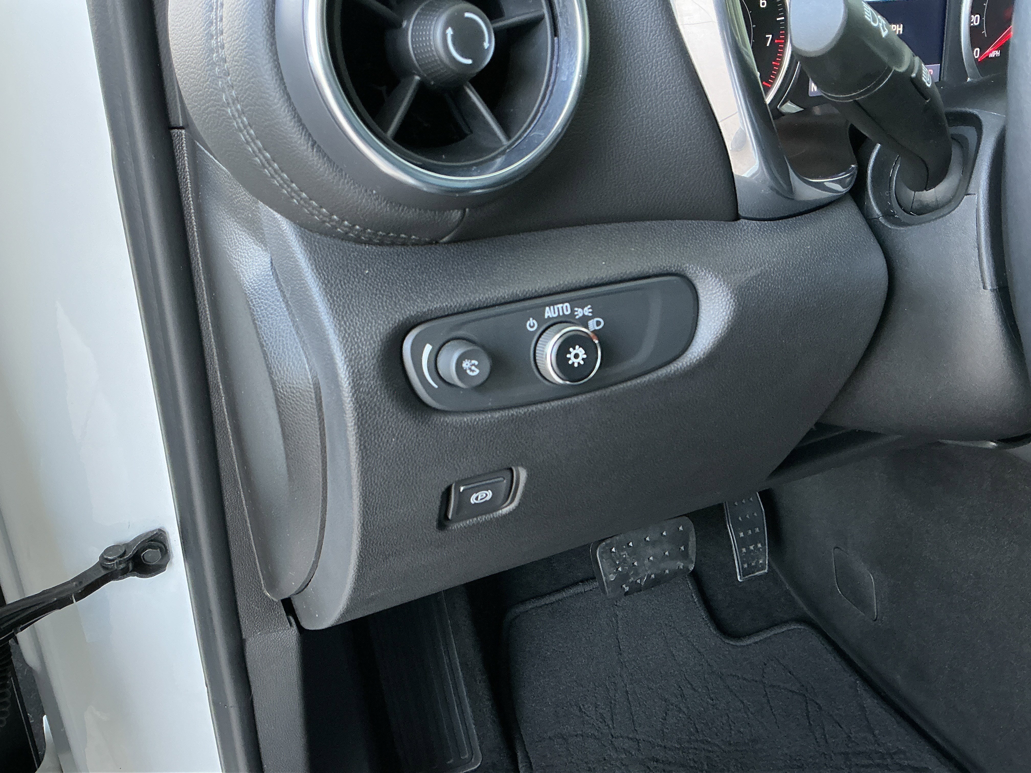 Used 2021 Chevrolet Blazer LT w/ Redline Edition image 26