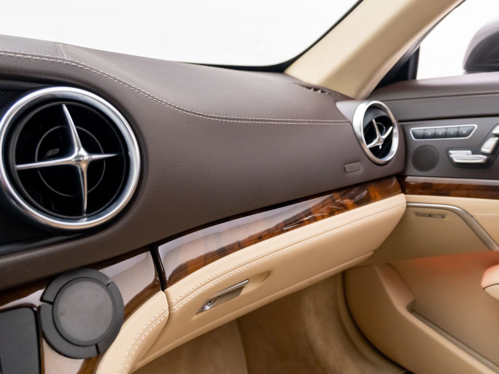 Used 2013 Mercedes-Benz SL 63 AMG image 31