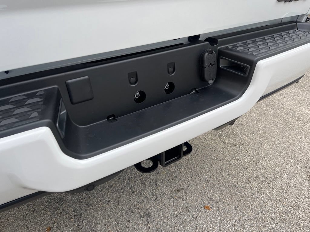 New 2024 RAM 2500 Laramie w/ Night Edition AWD/4WD image 18