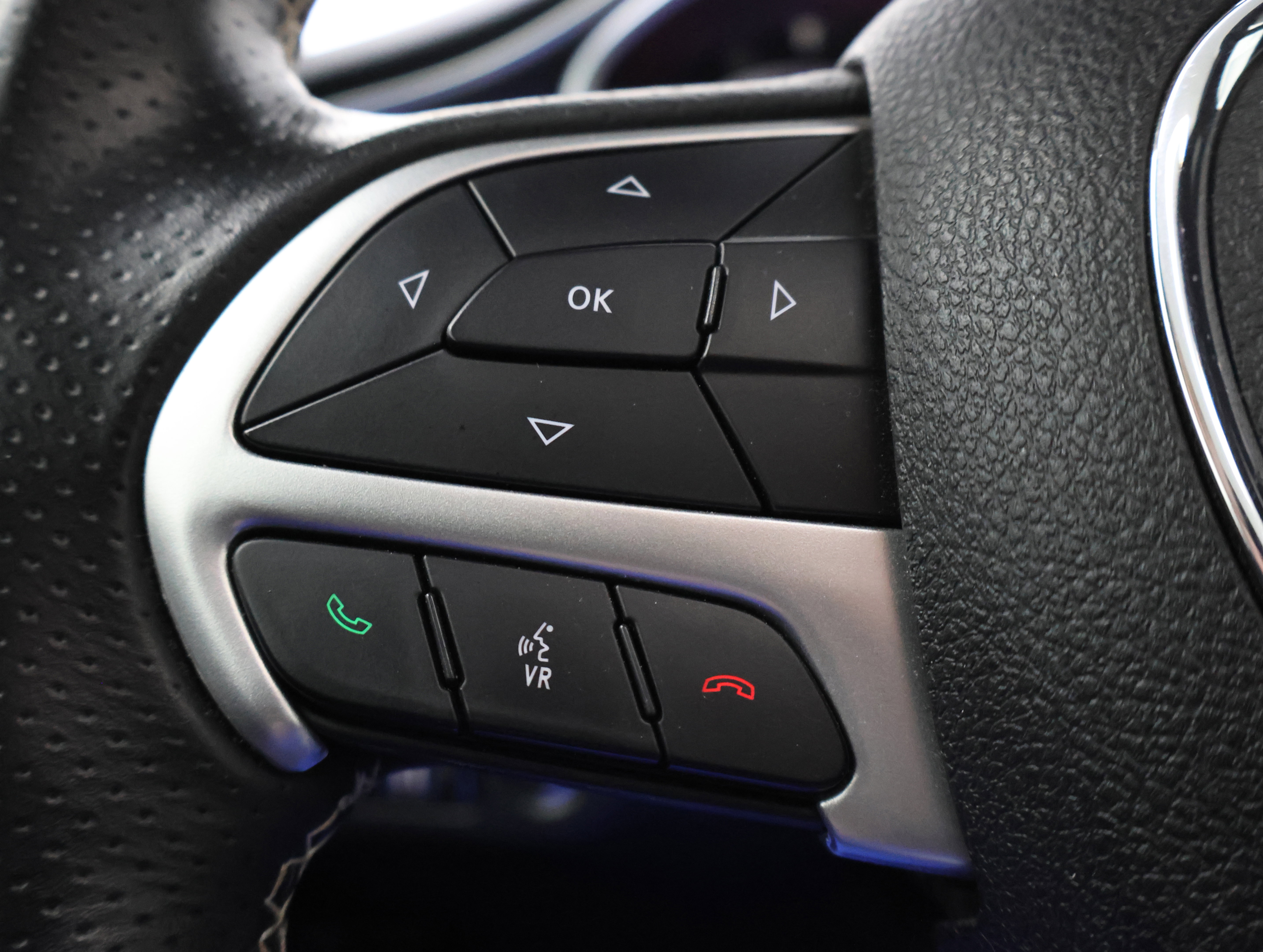 Used 2018 Dodge Challenger SRT w/ Technology Group image 16