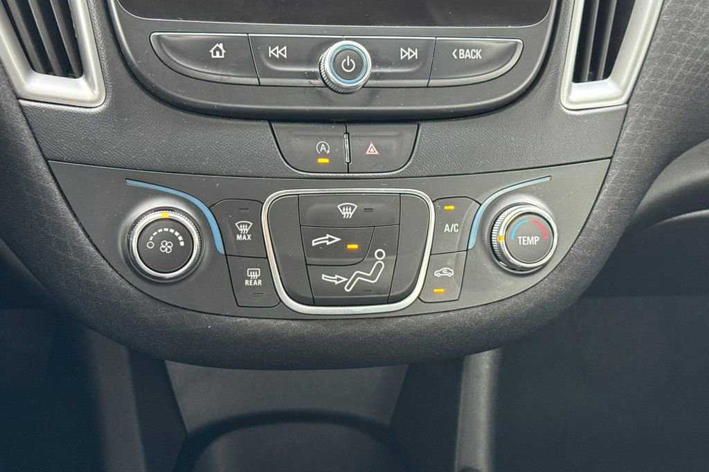 Used 2025 Chevrolet Malibu RS FWD image 29