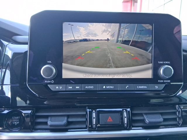 Certified 2025 Nissan Pathfinder SV FWD image 15