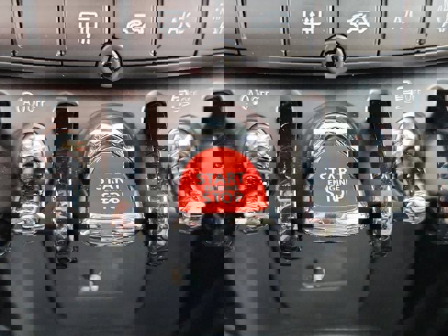 Used 2024 MINI Cooper 2-Door Hardtop w/ Signature Upholstery Package image 20