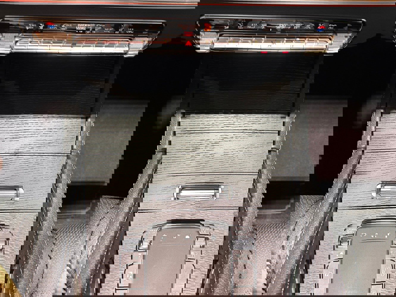 Used 2025 Mercedes-Benz GLE 580 4MATIC image 27