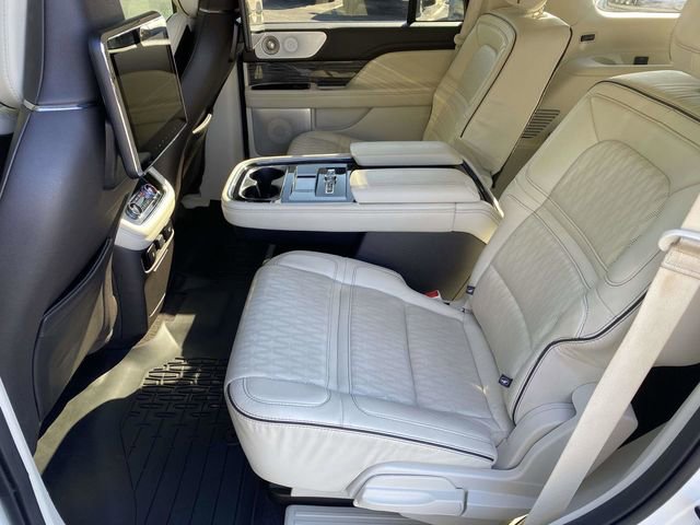 Used 2021 Lincoln Navigator Black Label w/ Special Edition Package image 17