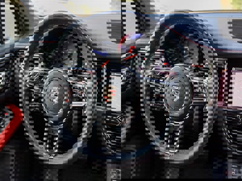 Used 2021 Porsche Macan S image 21