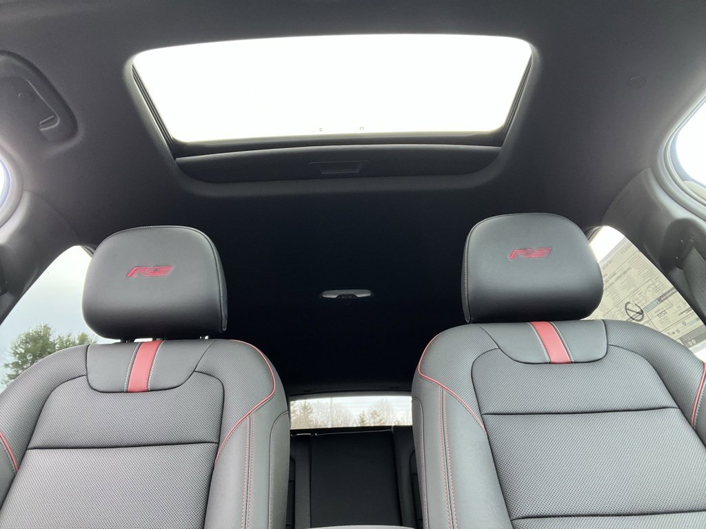 New 2026 Chevrolet Trax RS w/ Sunroof Package image 2