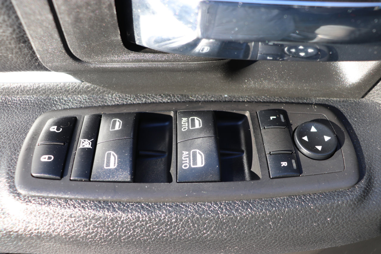 Used 2024 RAM 1500 Classic Warlock image 40