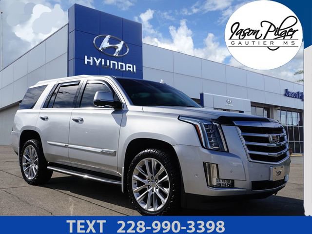 Used 2018 Cadillac Escalade Luxury AWD/4WD image 1