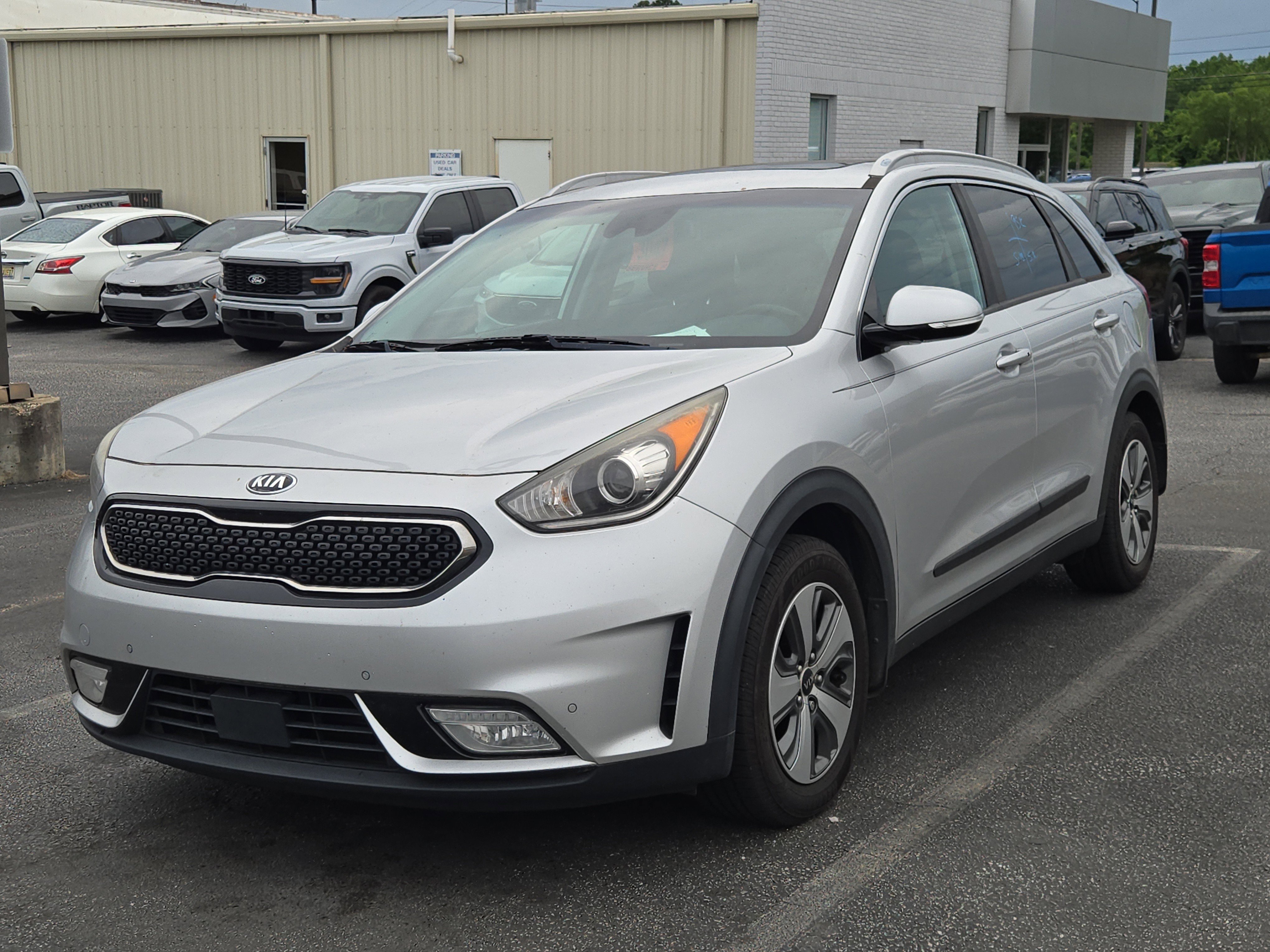 Used 2019 Kia Niro EX w/ EX Premium Package FWD video 1