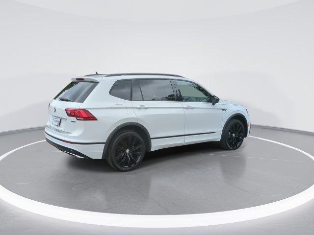 Used 2021 Volkswagen Tiguan SE AWD/4WD image 8