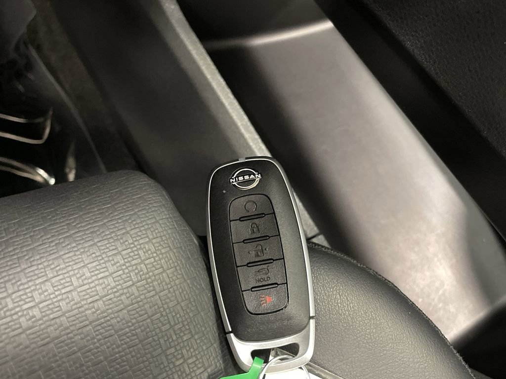 Used 2023 Nissan Rogue SV w/ SV Premium B Package image 28
